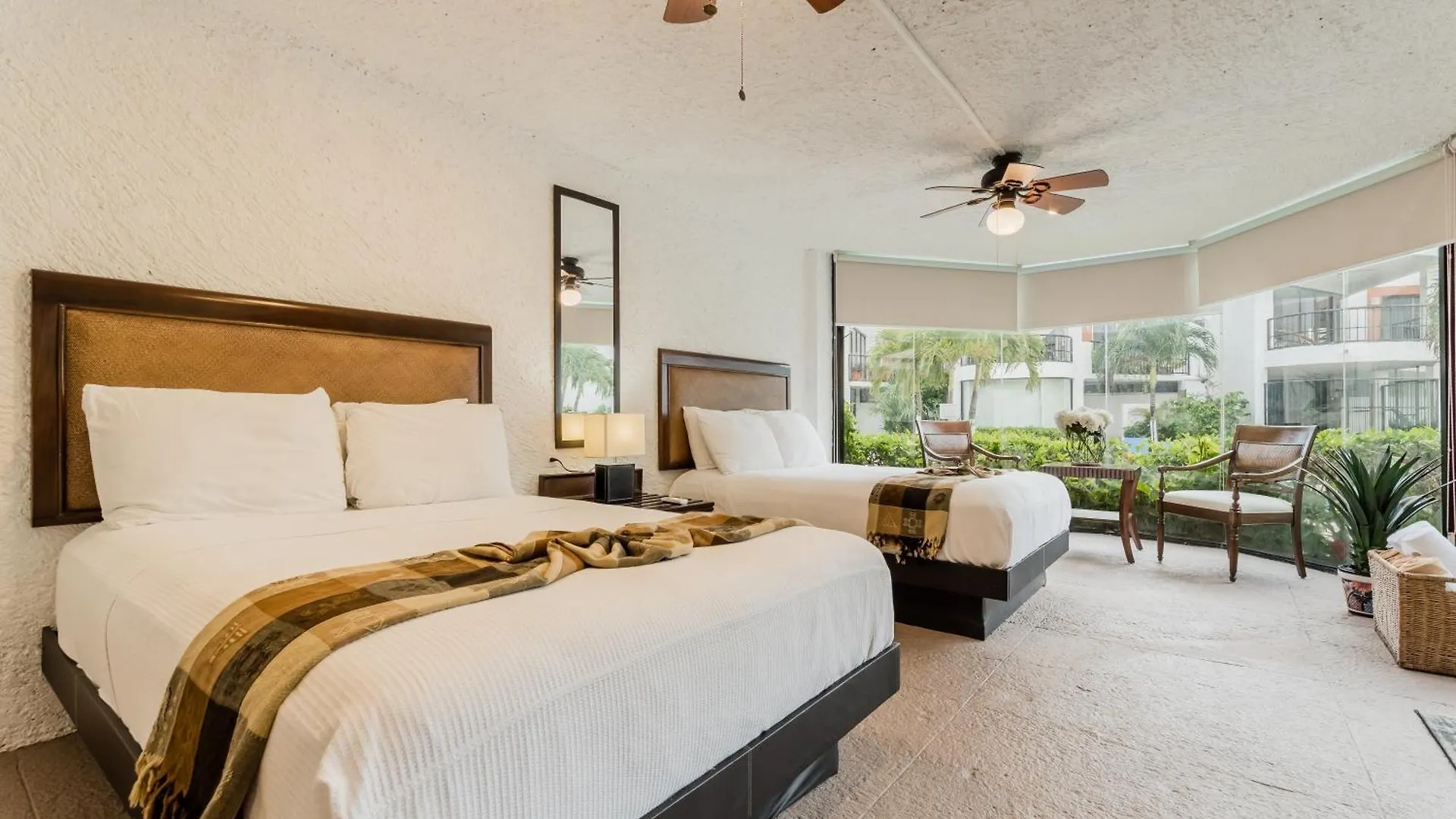 Amazing Villas At Las Cupulas Cancun