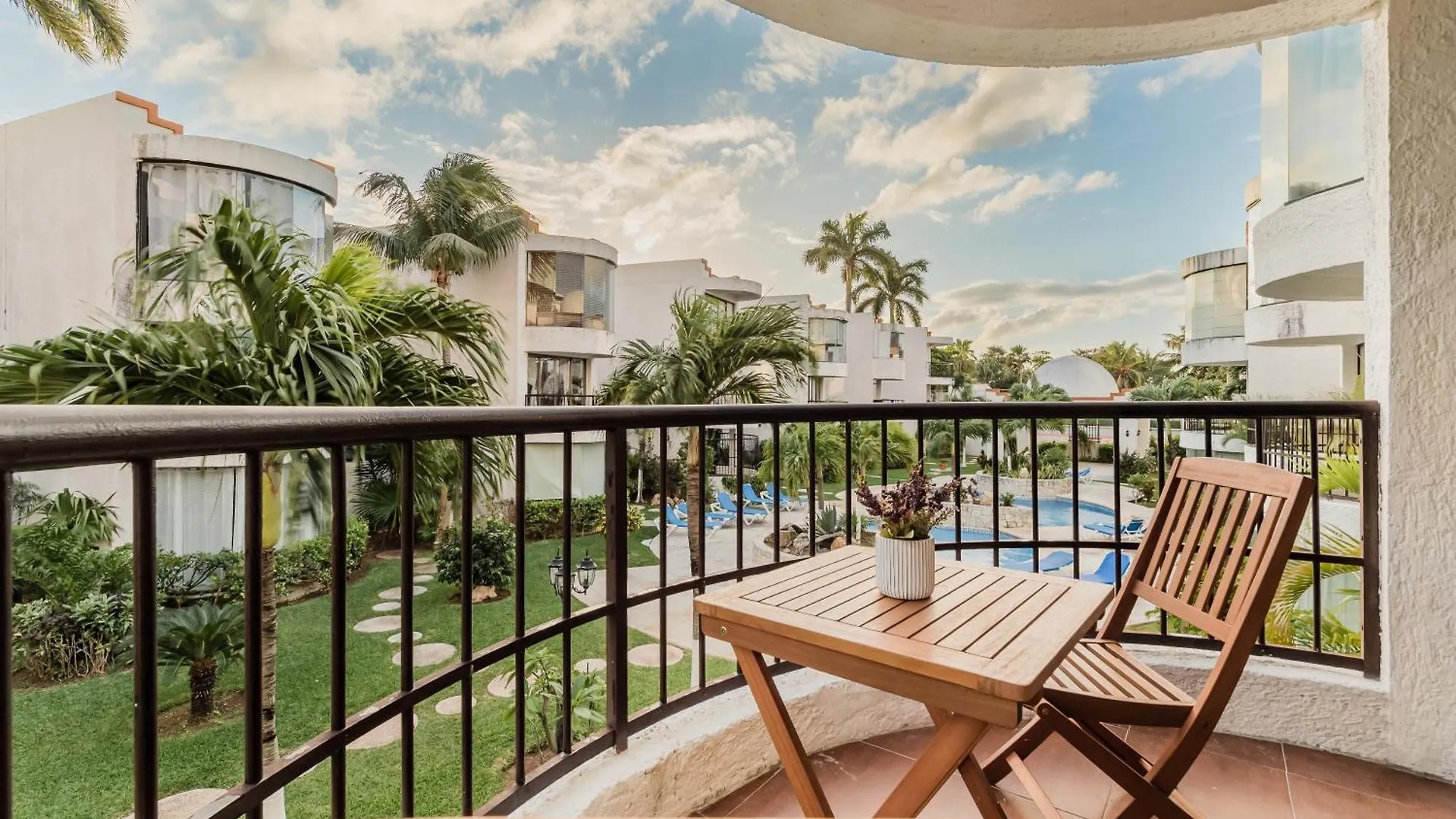 Amazing Villas At Las Cupulas Cancun Mexico